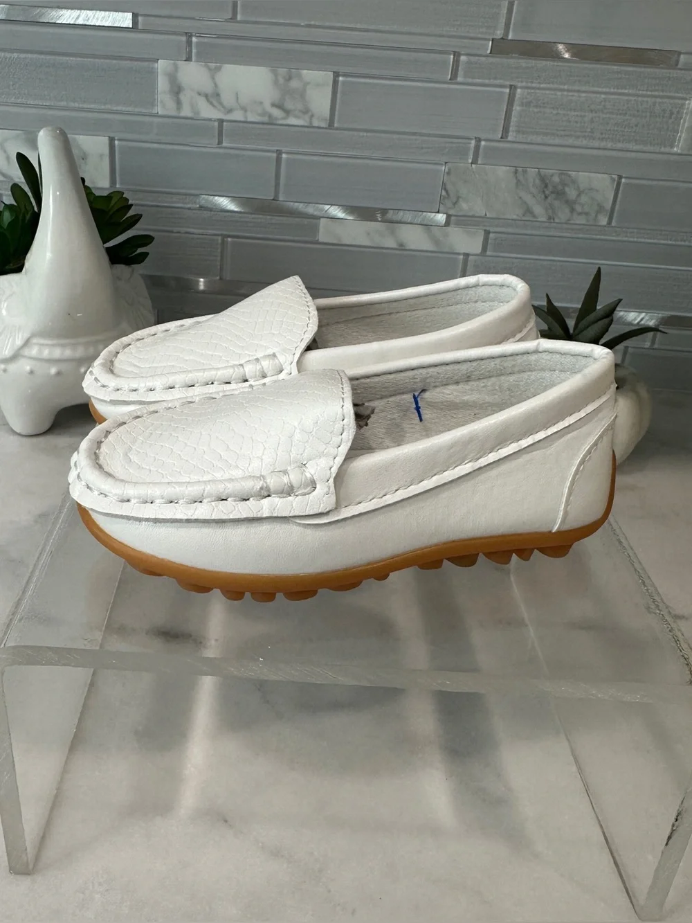 NWOT White Toddler White Slip-On Loafers Size 24 / US Toddler 8